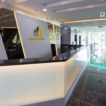 Higher Hotel Bandar Seri Begawan Exterior foto