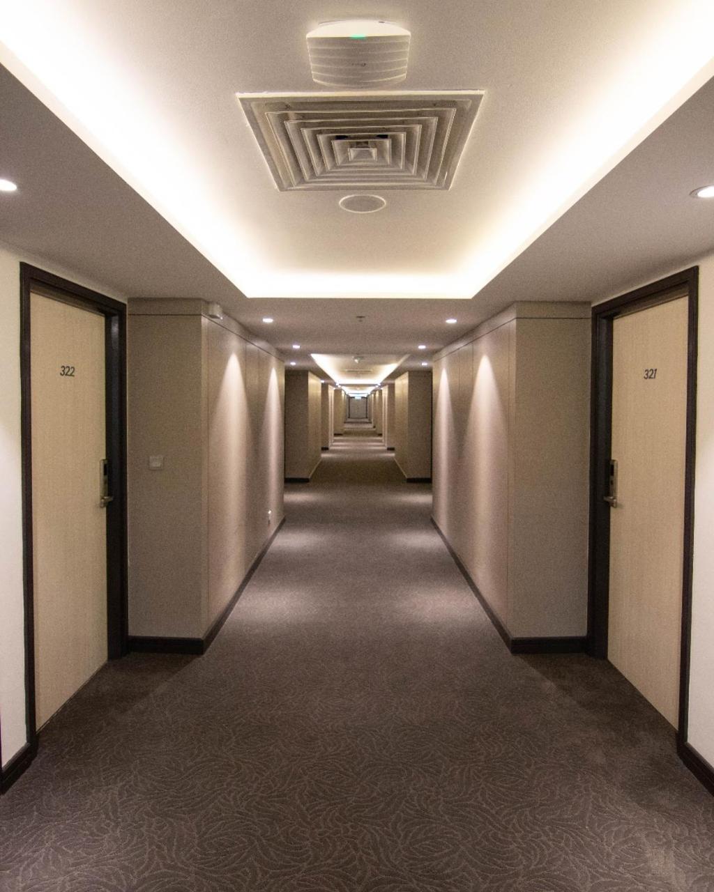 Higher Hotel Bandar Seri Begawan Exterior foto