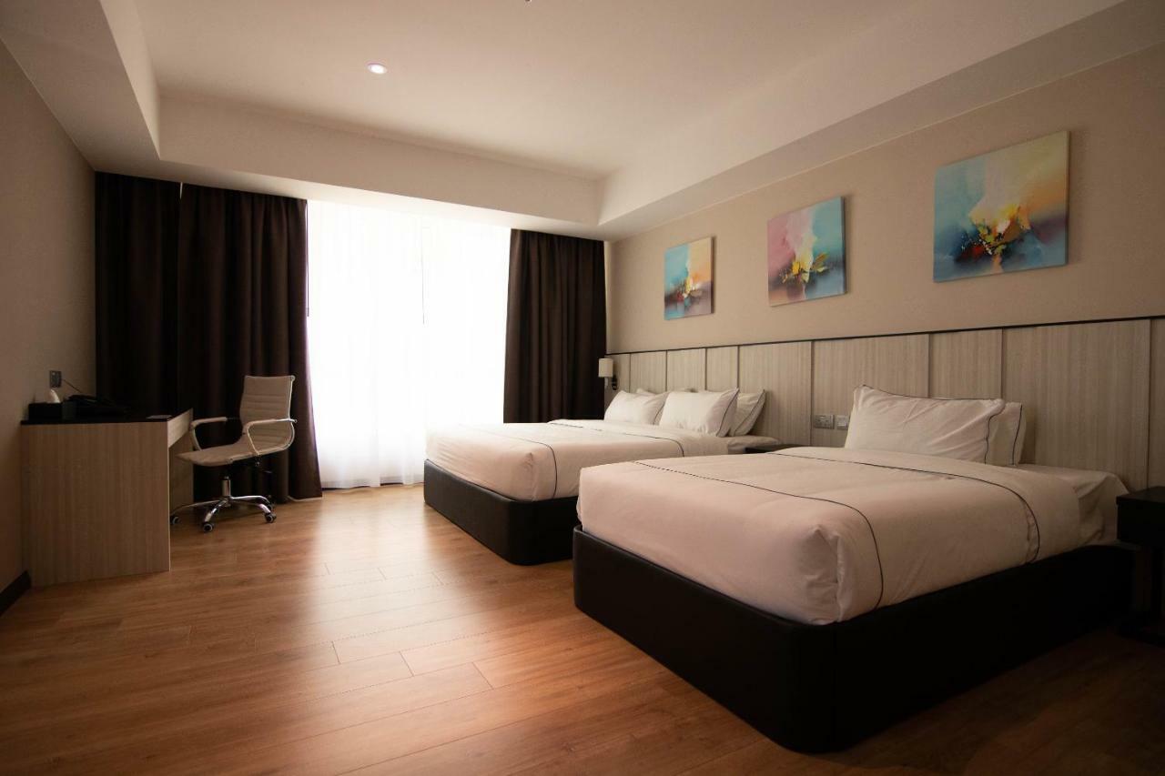 Higher Hotel Bandar Seri Begawan Exterior foto